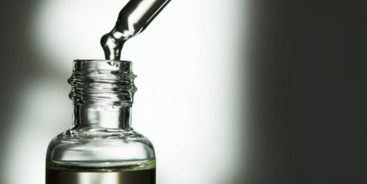 Bakuchiol vs. Retinol: ¿Cuál es el Mejor para Piel Sensible? La Alternativa Natural que Necesitas