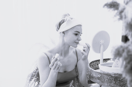 ¿Cómo combatir las líneas finas con cosmética natural?
