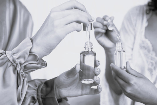 Aceites esenciales para el cuidado de la piel: Beneficios y aplicaciones